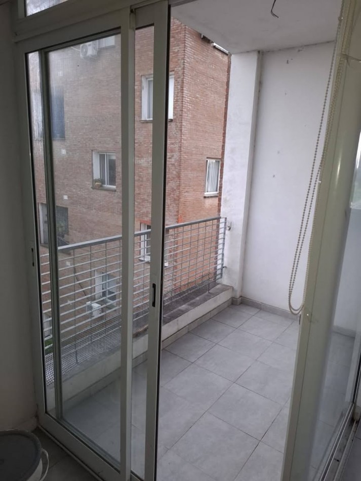 Blas Pareras 883, piso 3, de escalera, Duplex en venta - Granadero Baigorria  