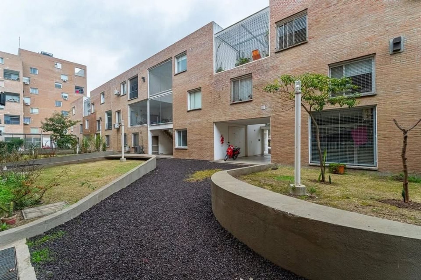 Blas Pareras 883, piso 3, de escalera, Duplex en venta - Granadero Baigorria  