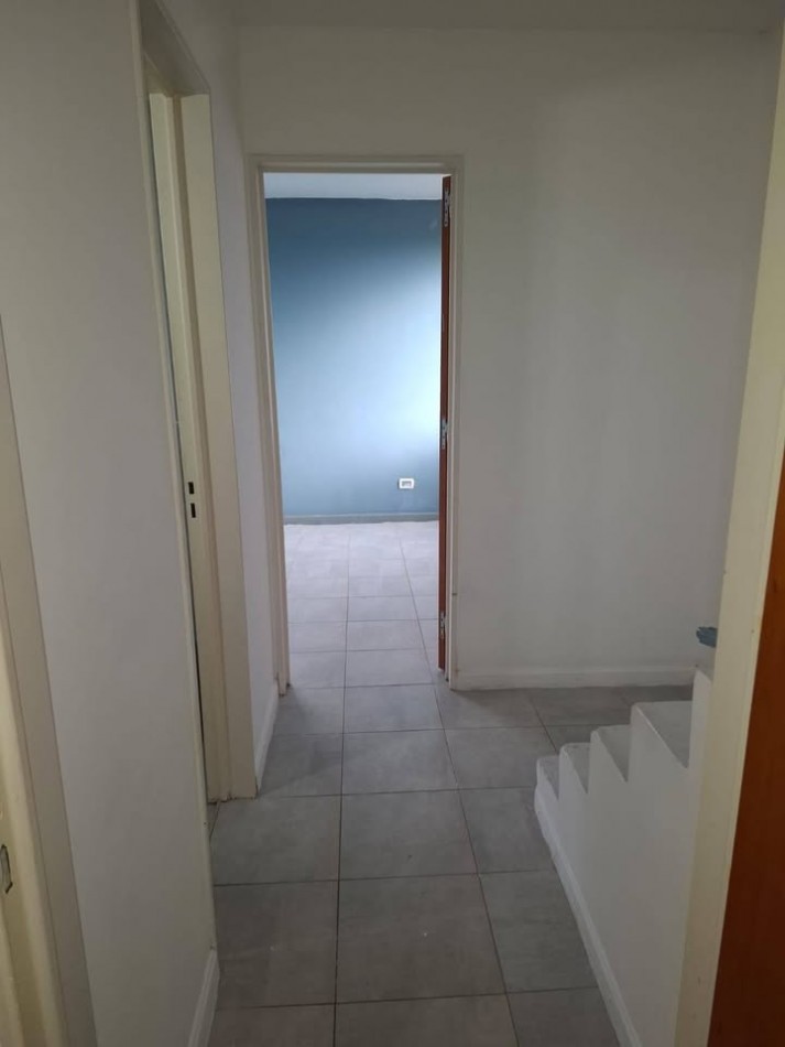 Blas Pareras 883, piso 3, de escalera, Duplex en venta - Granadero Baigorria  