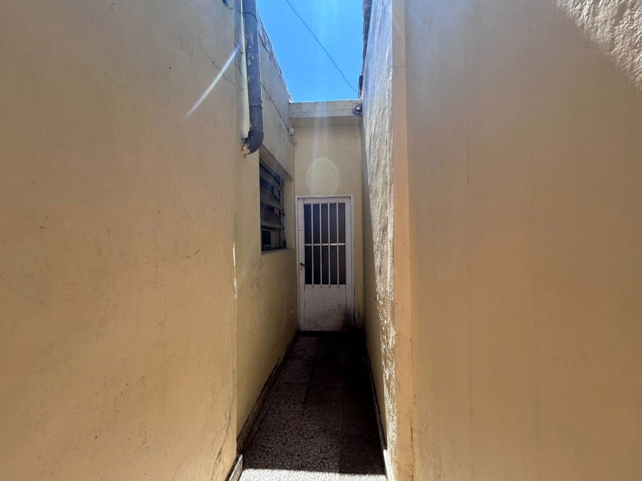 Virasoro 1700, propiedad interna unica de dos dormitorios.