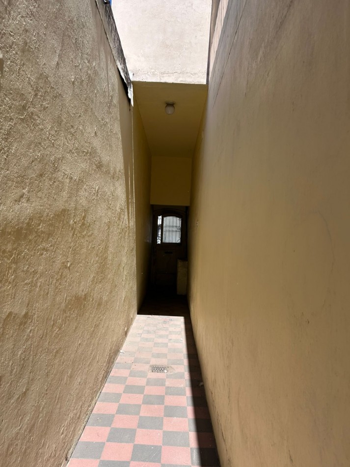 Virasoro 1700, propiedad interna unica de dos dormitorios.