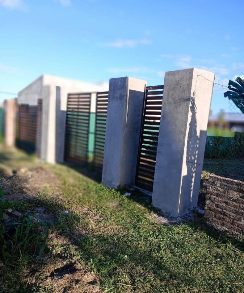 La Carolina, terreno de 300 m2, Pileta y Tapial construido.