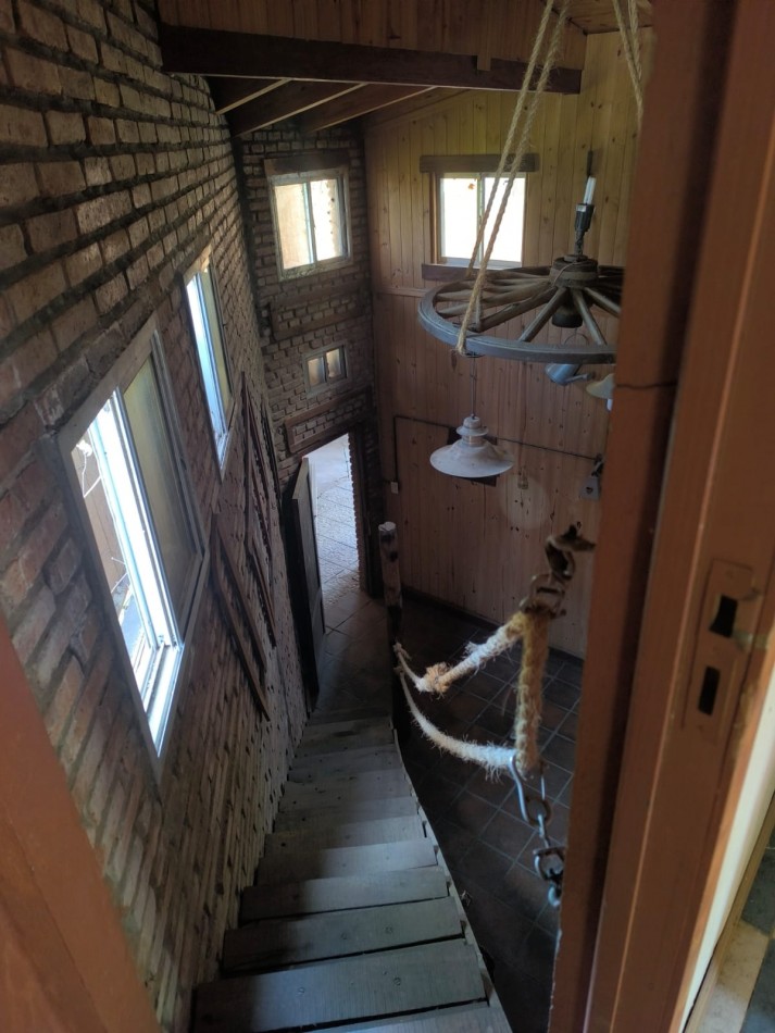 Villa Elvira, Timbues, 1150 m2, hermosa propiedad 4 dormitorios, pileta. 