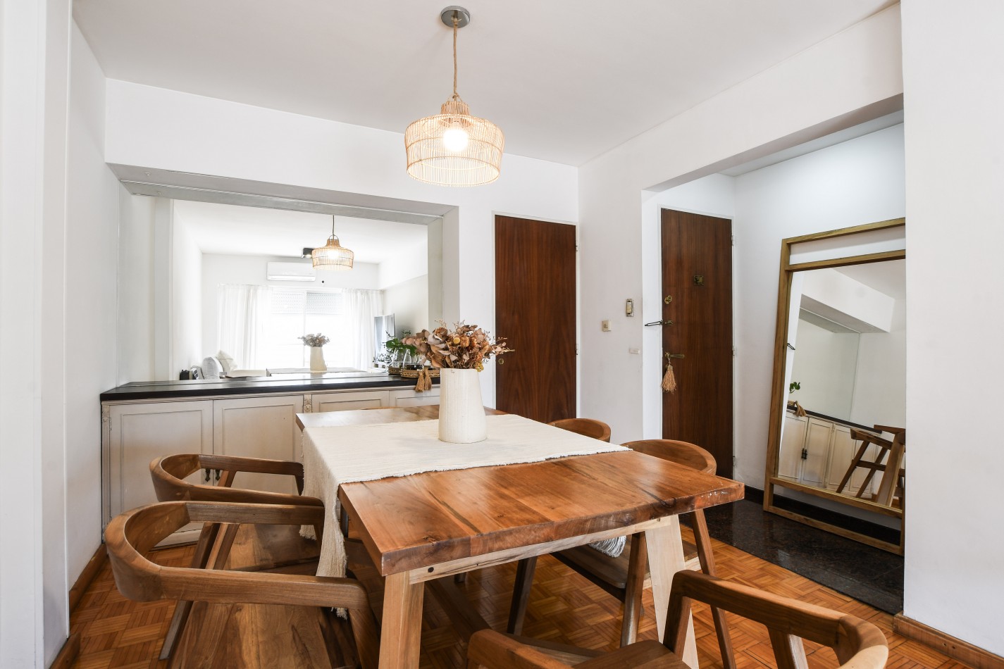 Primero de mayo 900, 3 dormitorios, piso exclusivo. A metros del Monumento.