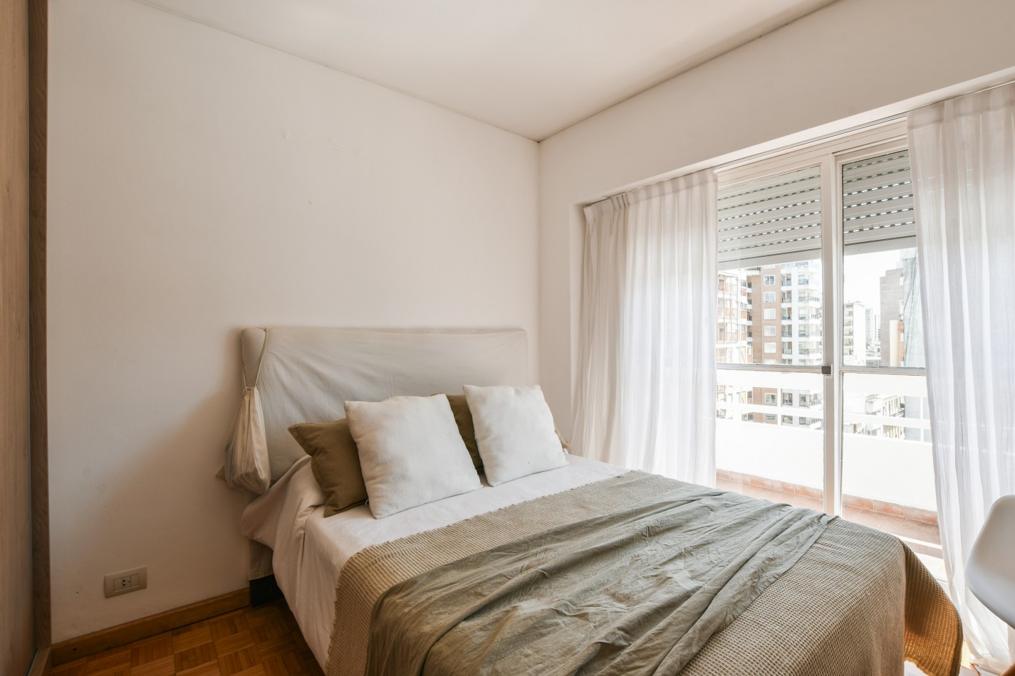 Primero de mayo 900, 3 dormitorios, piso exclusivo. A metros del Monumento.