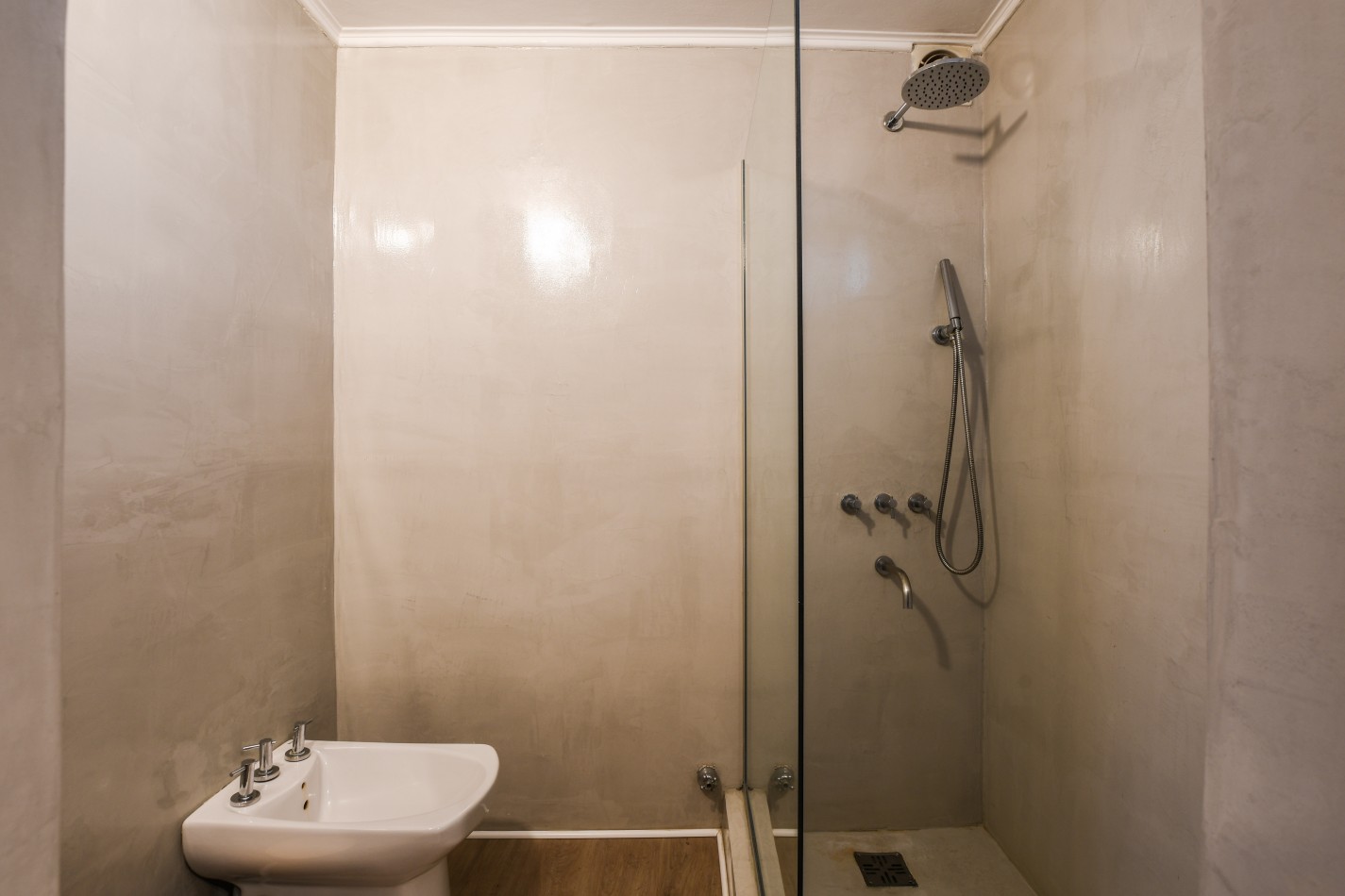 Primero de mayo 900, 3 dormitorios, piso exclusivo. A metros del Monumento.