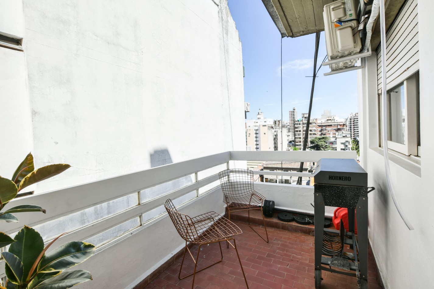 Primero de mayo 900, 3 dormitorios, piso exclusivo. A metros del Monumento.