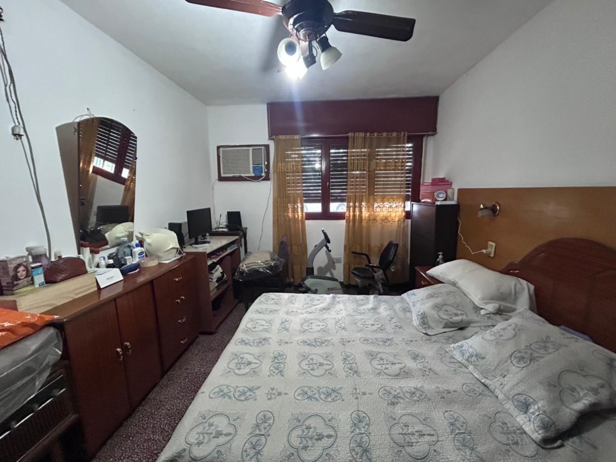 Pte Quintana 3600, 4 dormitorios + local comercial amplio.