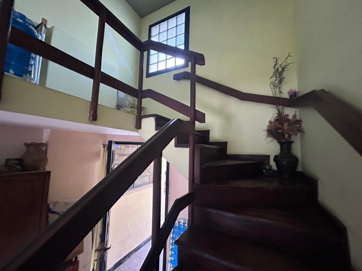 Pte Quintana 3600, 4 dormitorios + local comercial amplio.