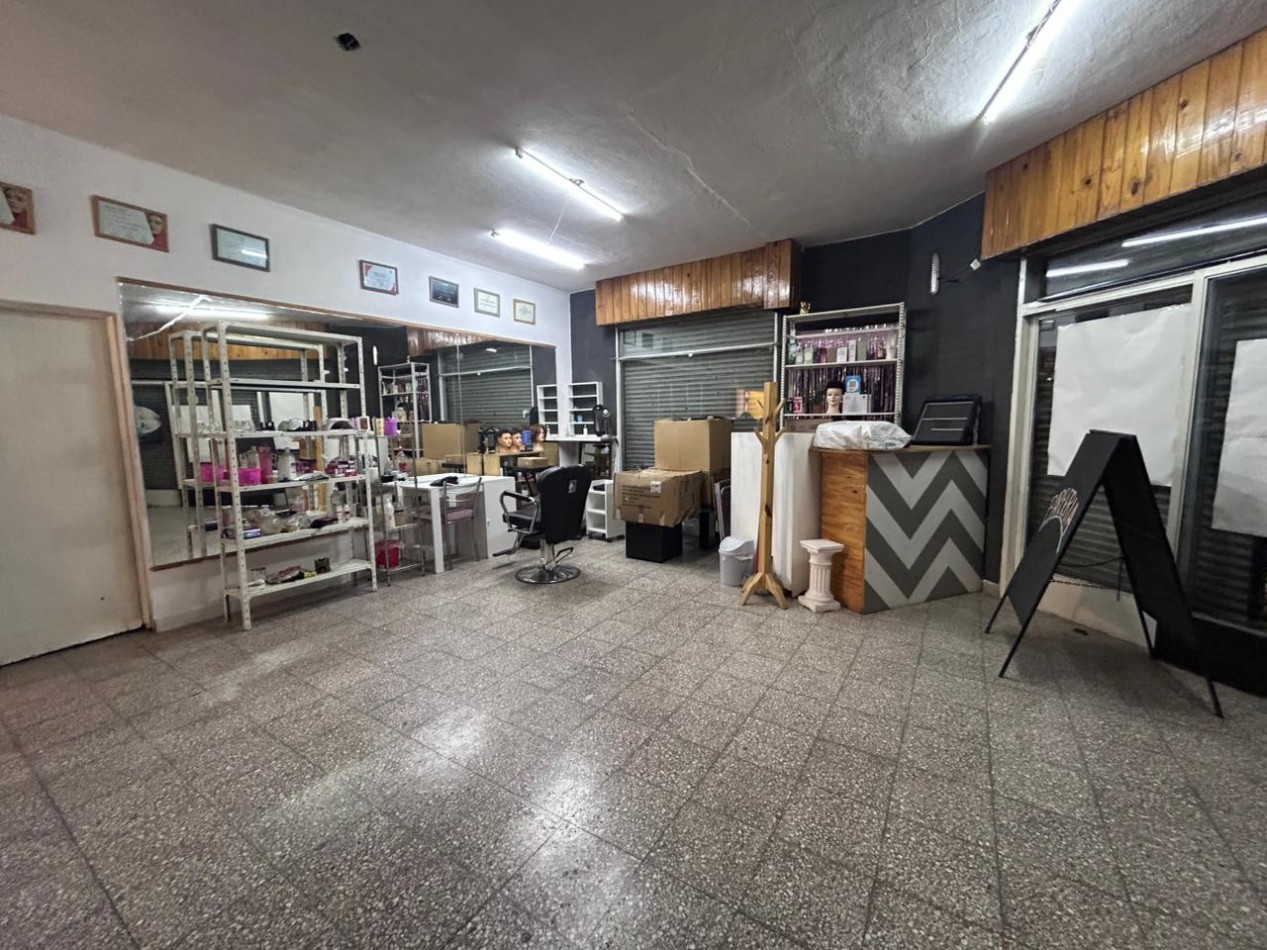 Pte Quintana 3600, 4 dormitorios + local comercial amplio.