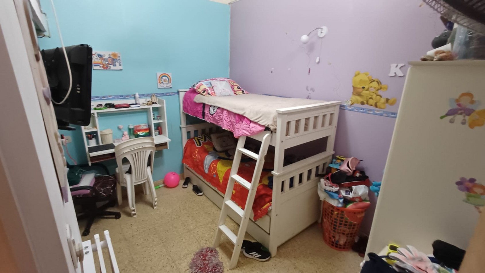 Marsella 5500, 3 dormitorios, patio, cochera doble.