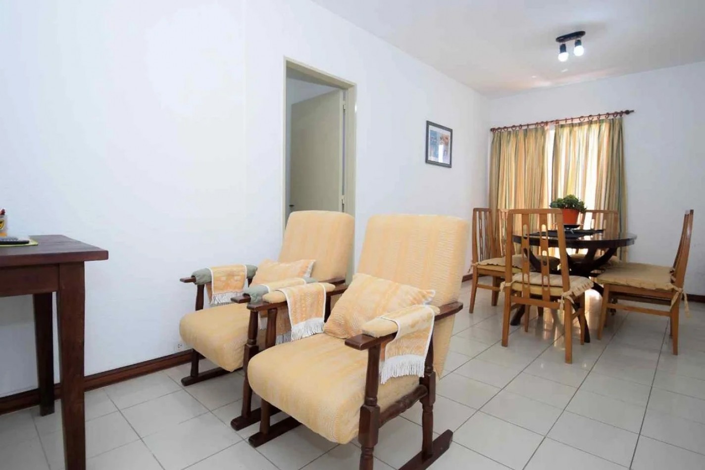 Zeballos 1900, excelente ubicacion, zona centro, dos dormitorios.