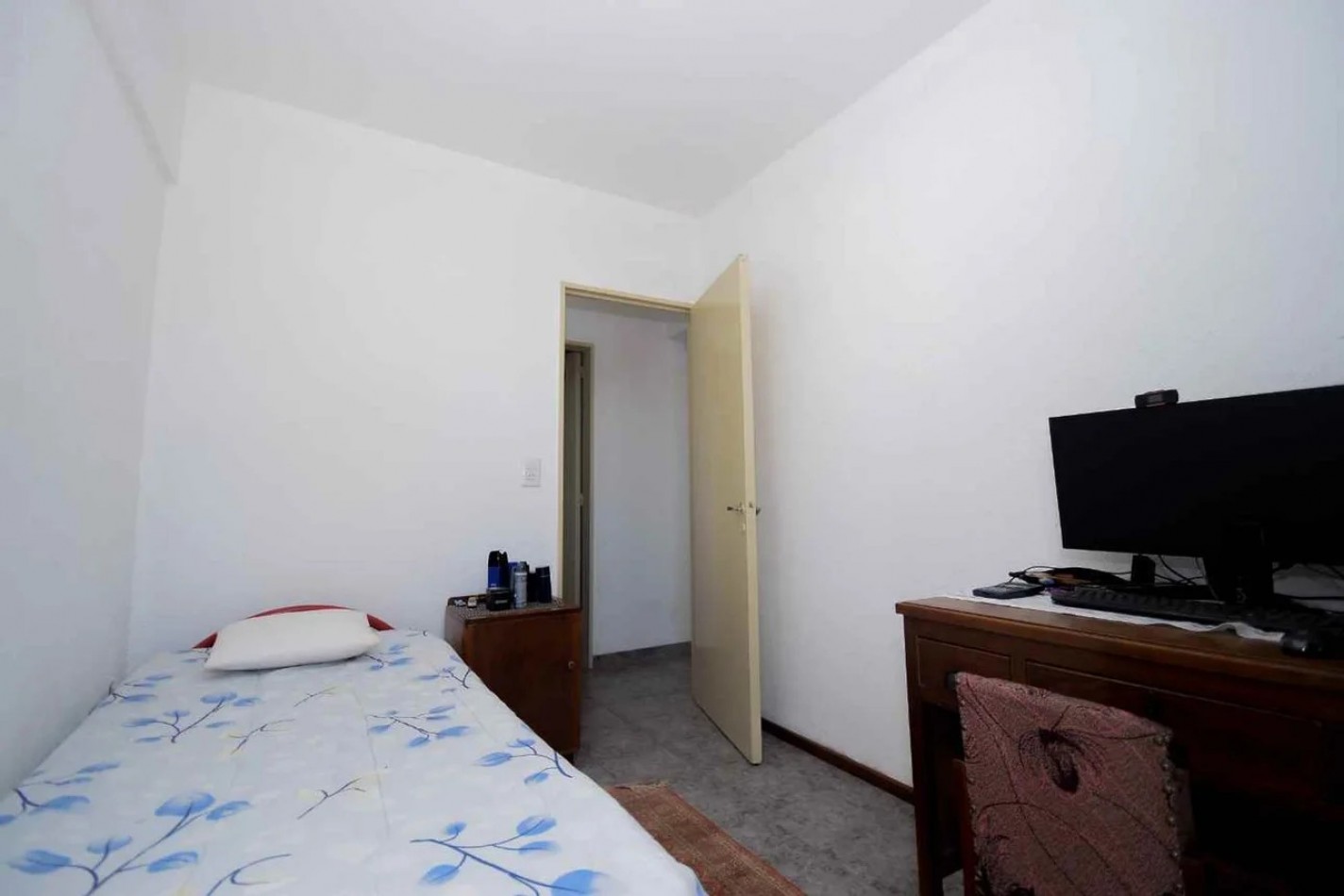 Zeballos 1900, excelente ubicacion, zona centro, dos dormitorios.