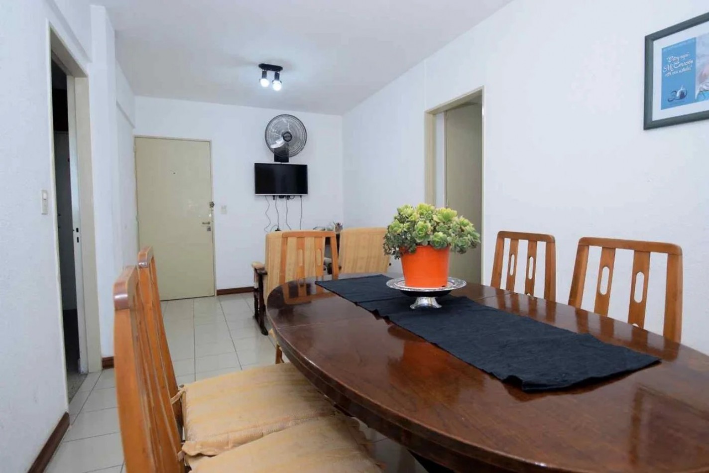 Zeballos 1900, excelente ubicacion, zona centro, dos dormitorios.