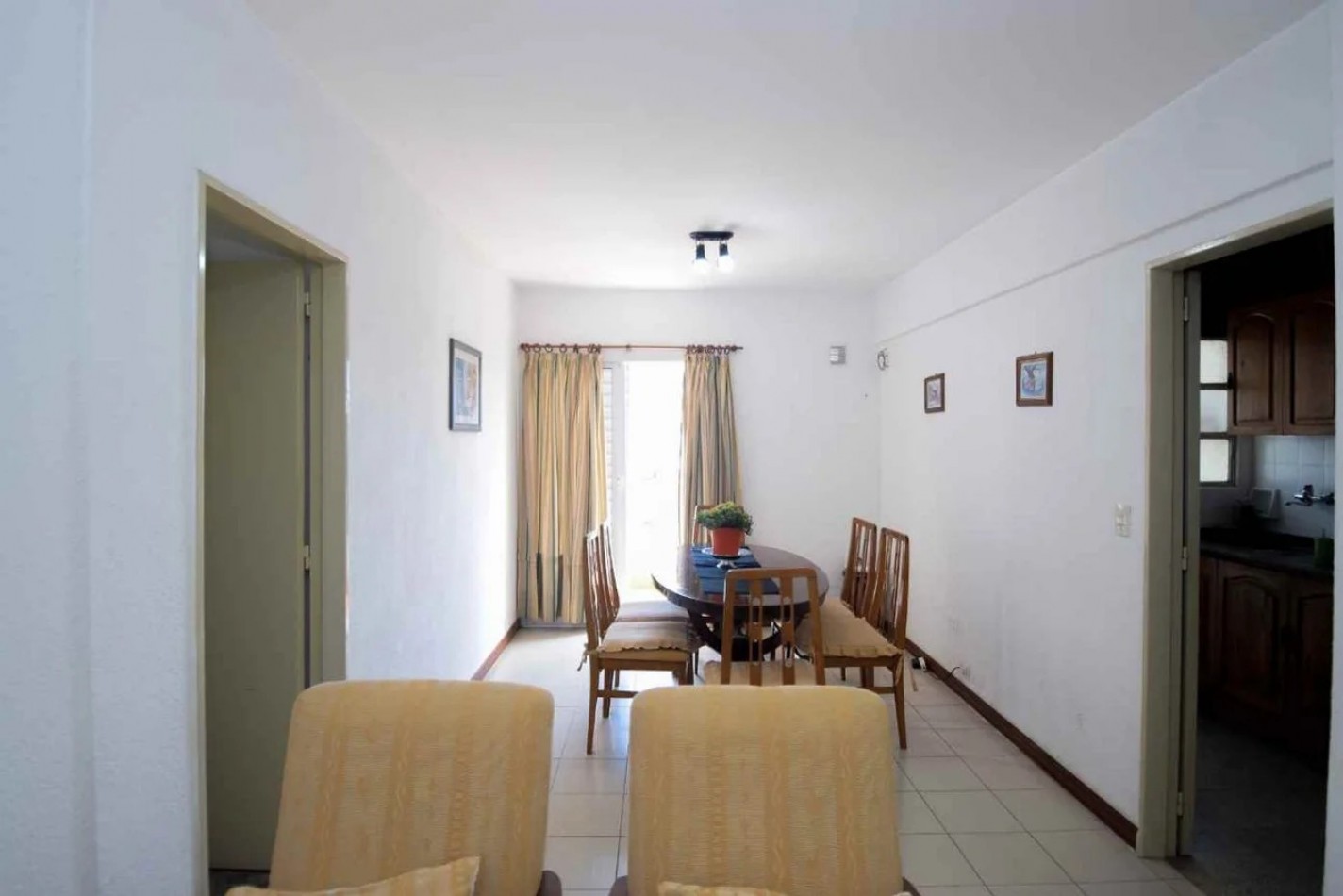 Zeballos 1900, excelente ubicacion, zona centro, dos dormitorios.