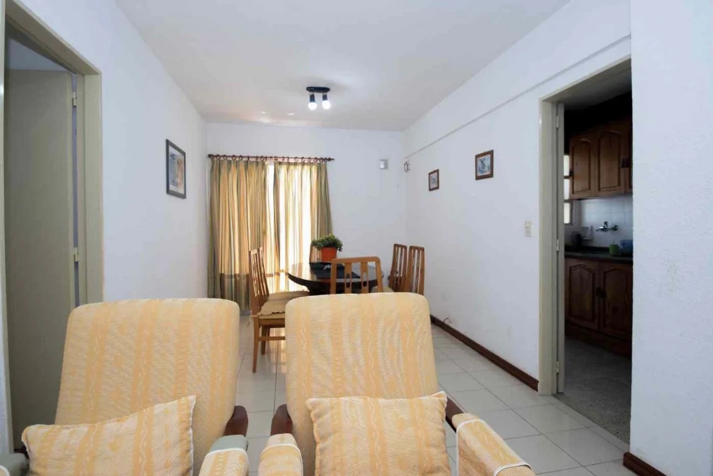 Zeballos 1900, excelente ubicacion, zona centro, dos dormitorios.