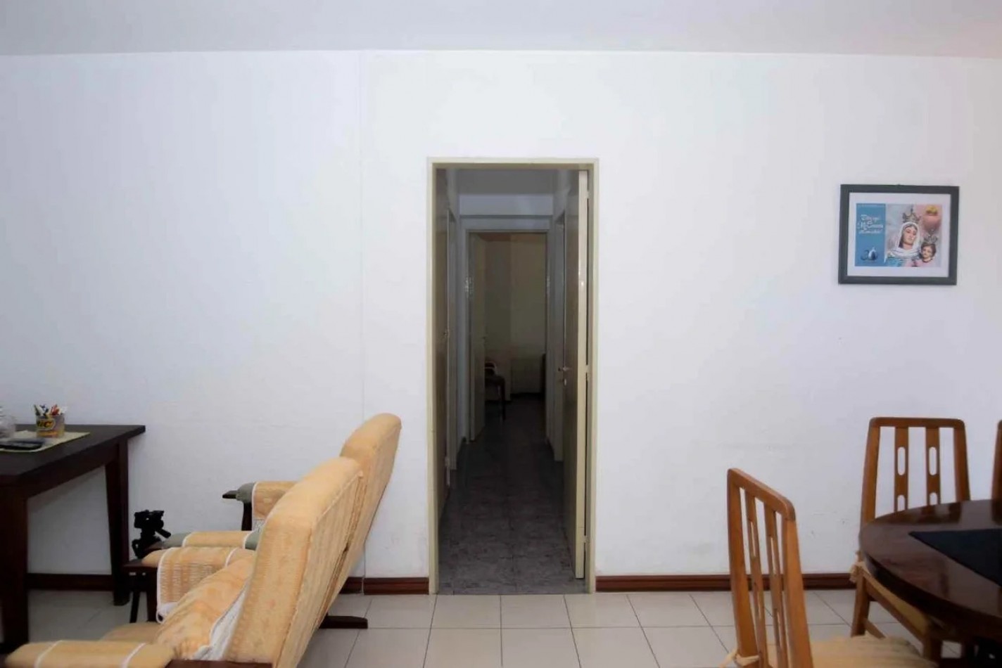 Zeballos 1900, excelente ubicacion, zona centro, dos dormitorios.