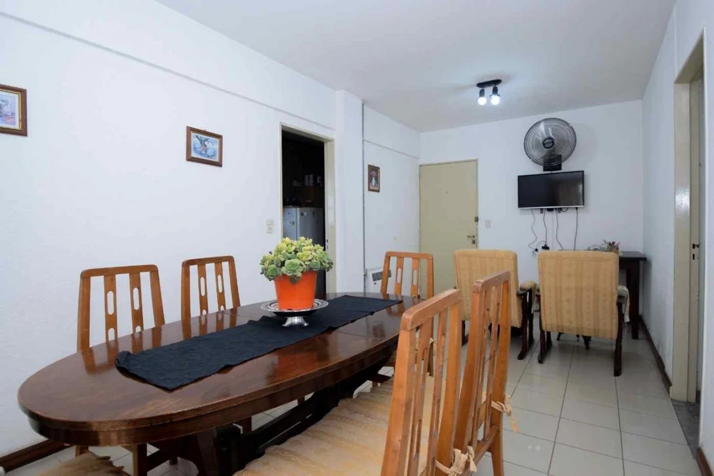 Zeballos 1900, excelente ubicacion, zona centro, dos dormitorios.