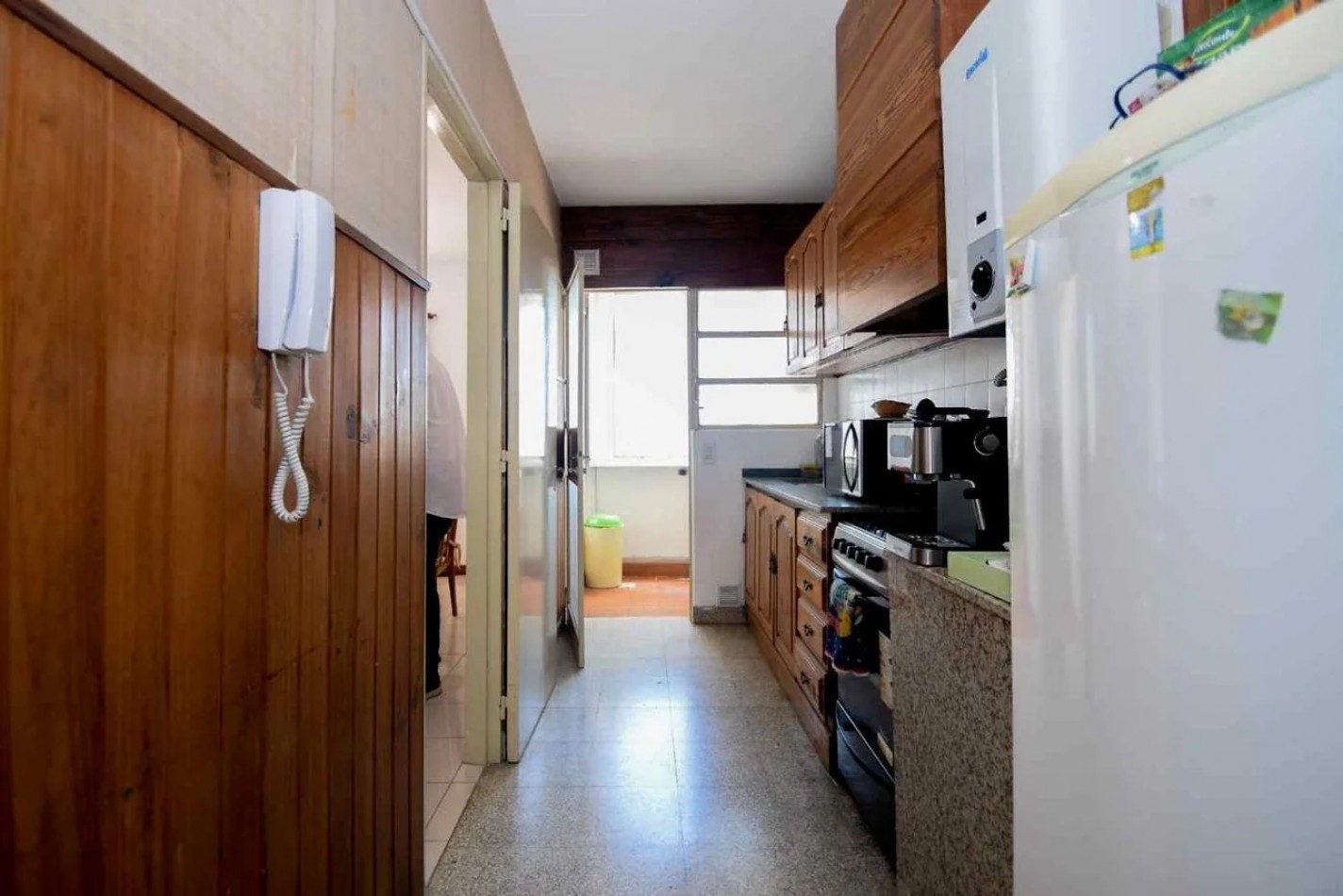 Zeballos 1900, excelente ubicacion, zona centro, dos dormitorios.