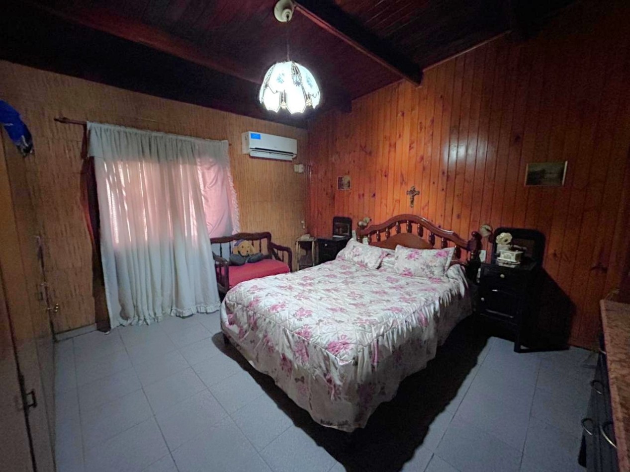 Fray Luis Beltran, Maipu 2200, casa 3 dormitorios + dos departamentos independientes.