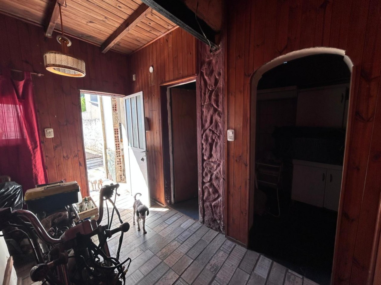 Fray Luis Beltran, Maipu 2200, casa 3 dormitorios + dos departamentos independientes.