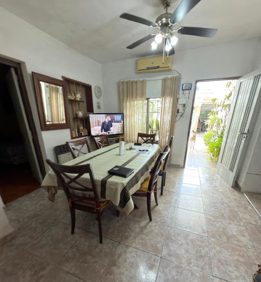 Patricios 600, casa 3 dormitorios, + local comercial.