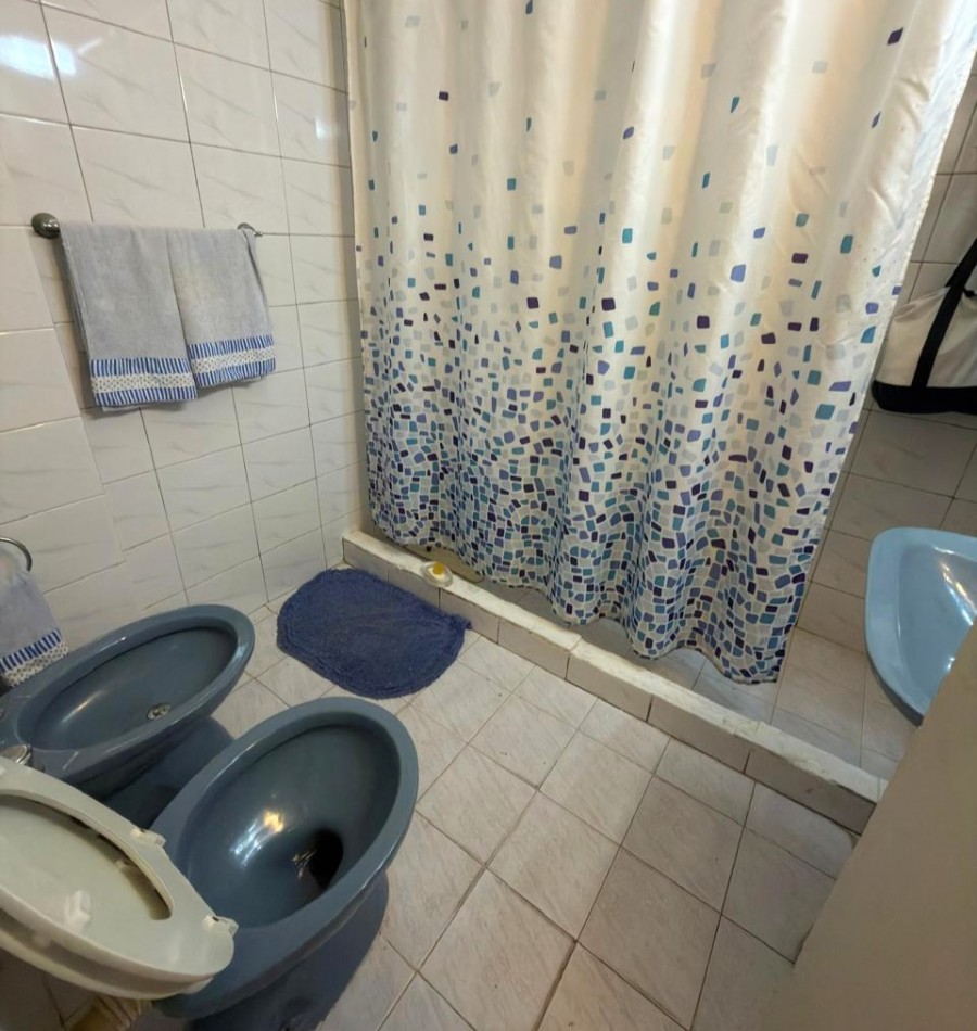 Patricios 600, casa 3 dormitorios, + local comercial.