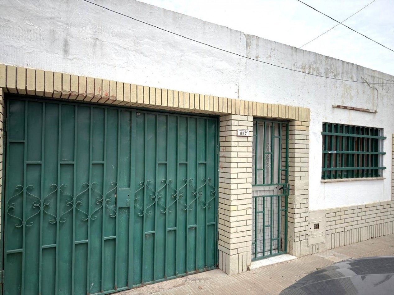 Patricios 600, casa 3 dormitorios, + local comercial.