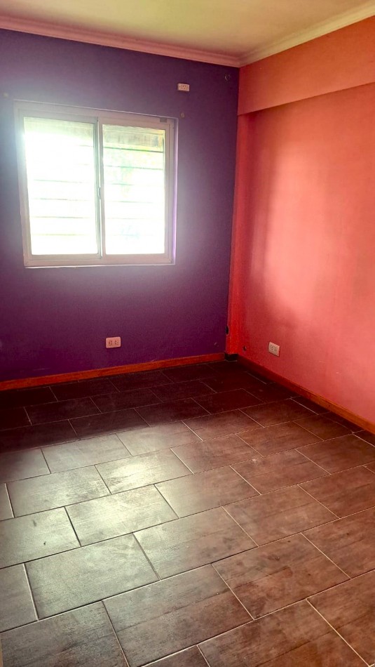 La Carolina, el Viraro al 6100, casa amplia de 3 dormitorios, quincho, pileta y patio.