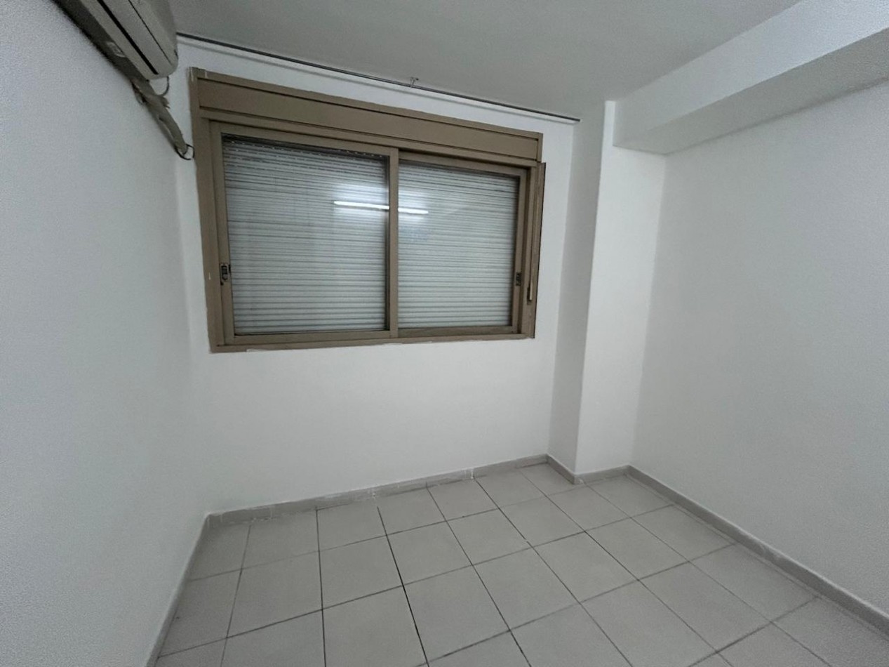 Urquiza 2000, departamento un dormitorio, primer piso. 