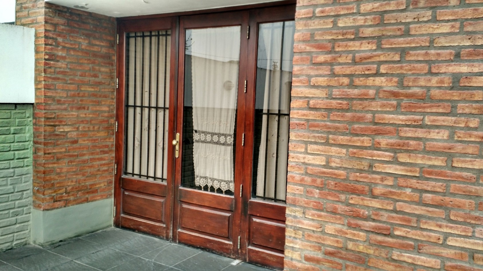 Santa Teresa, Av. Sarmiento 100, Excelente propiedad, 4 dormitorios, Jardin, Pileta