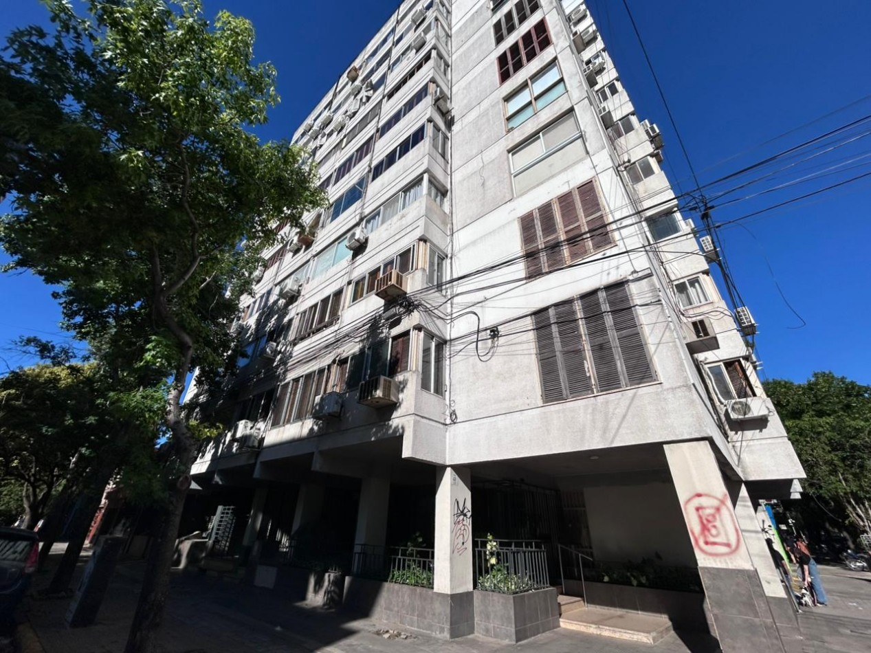 Departamento en Venta, 2 dormitorios - 3 de Febrero, Pueyrredon, Barrio Lourdes.