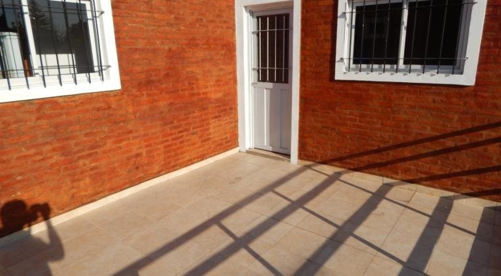 Junin 1200, propiedad interna, dos dormitorios, excelente estado.