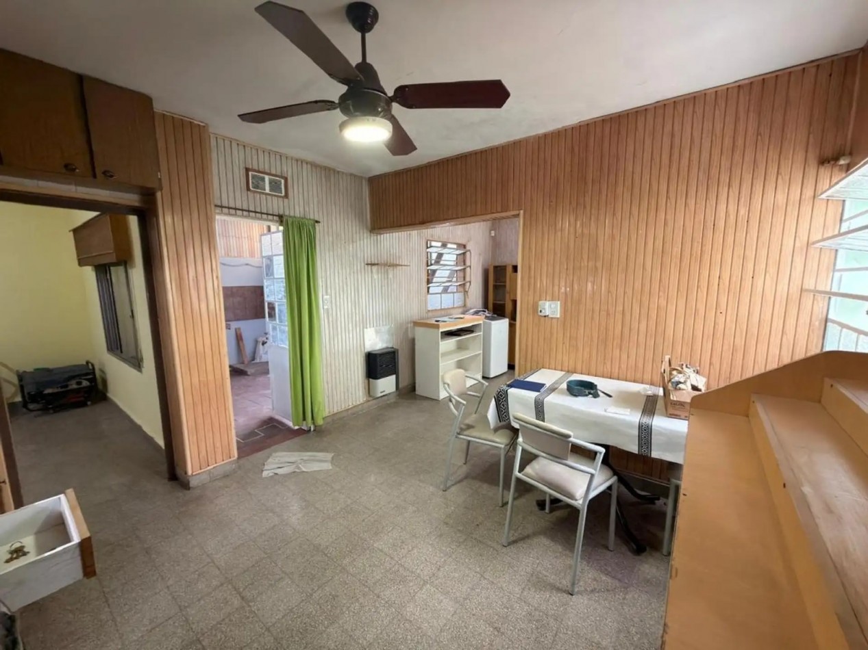 Hilarion Quintana 1200, propiedad de pasillo, 2 dormitorios, patio