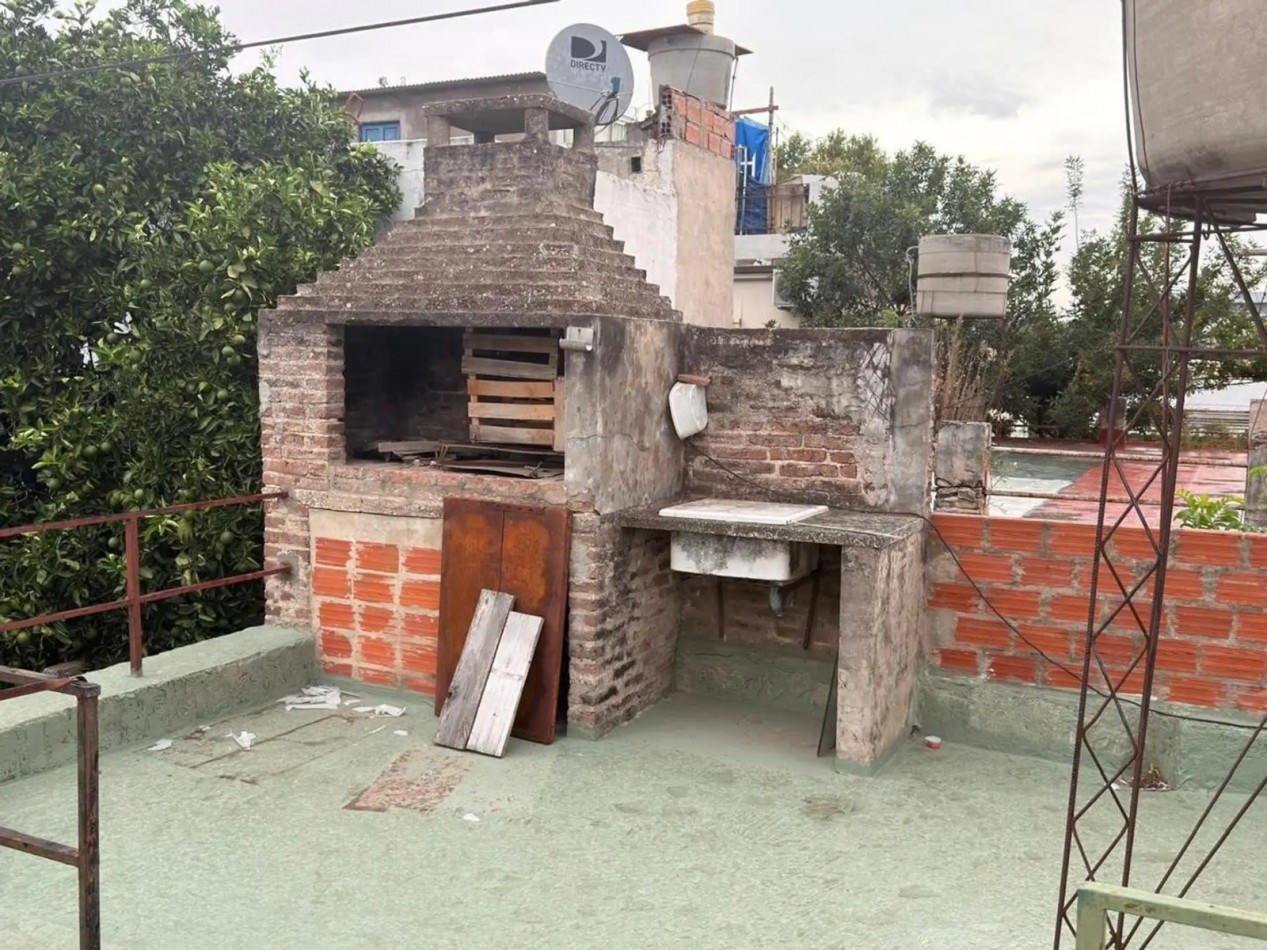 Hilarion Quintana 1200, propiedad de pasillo, 2 dormitorios, patio