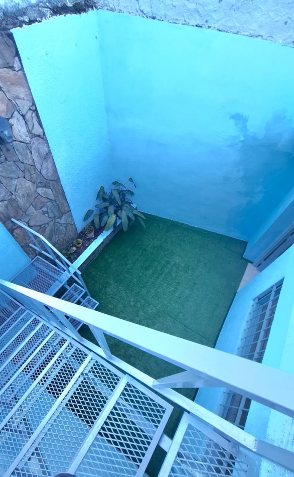 Pje Wood 4000 (Avellaneda 2200) Monoambiente interno con Patio y terraza con parrillero