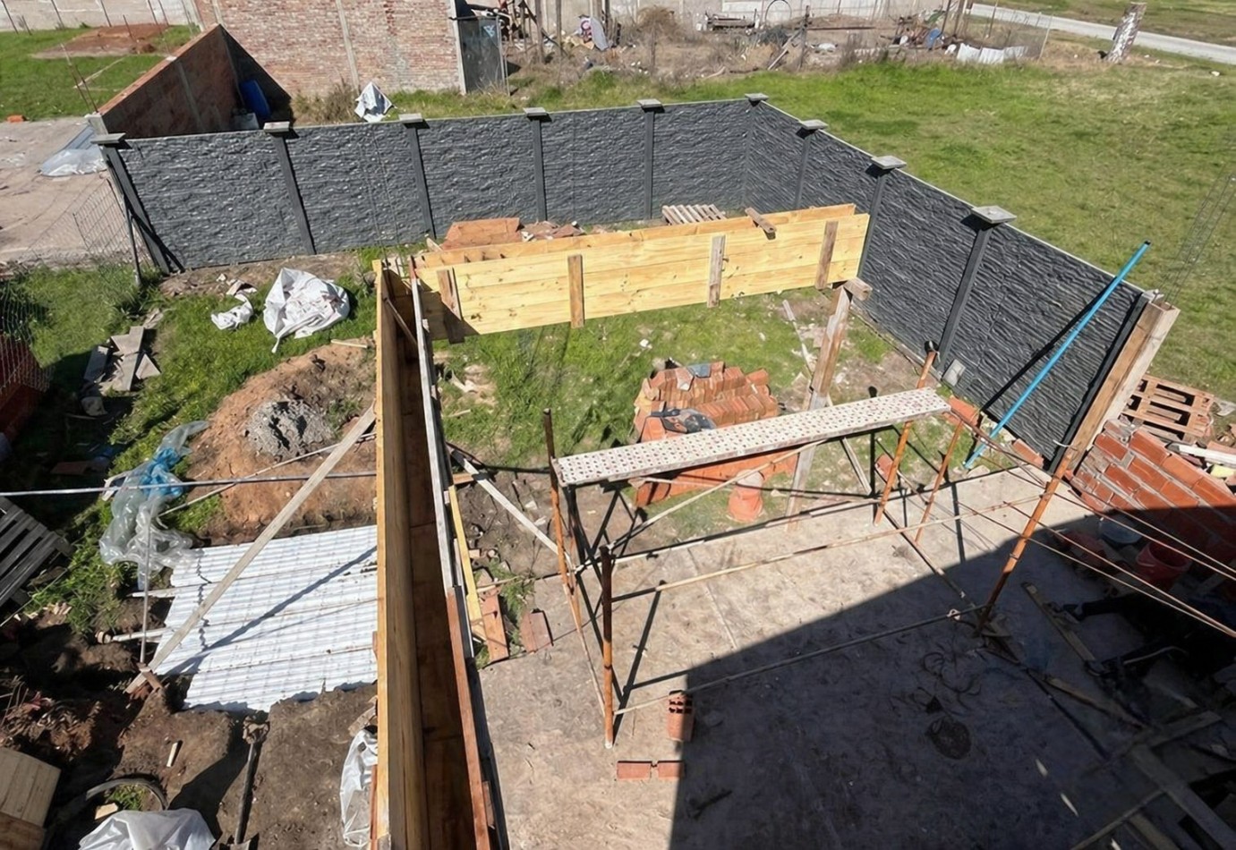 Casa en construccion en San Lorenzo, Timbues - 1 Dormitorio con patio!