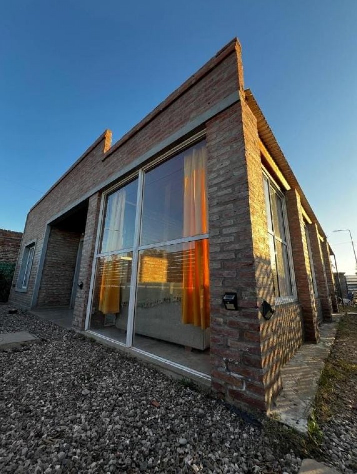 Casa en Los Muchachos - 2 dormitorios, 204 m2!!