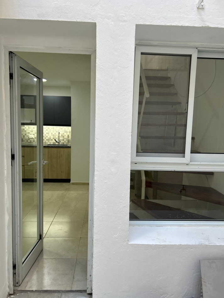 San Luis 2227 - Duplex de 1 Dormitorio con Patio 