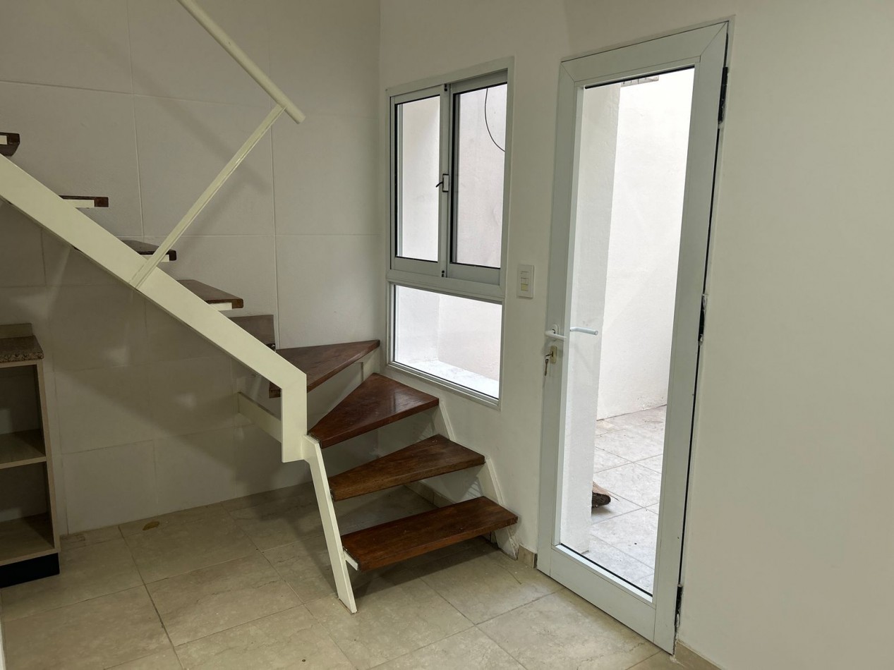 San Luis 2227 - Duplex de 1 Dormitorio con Patio 