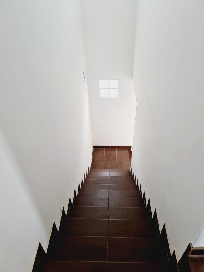 Duplex de 2 Dormitorios con Jardin y Doble Cochera en Tierra de Sueños III - Roldan