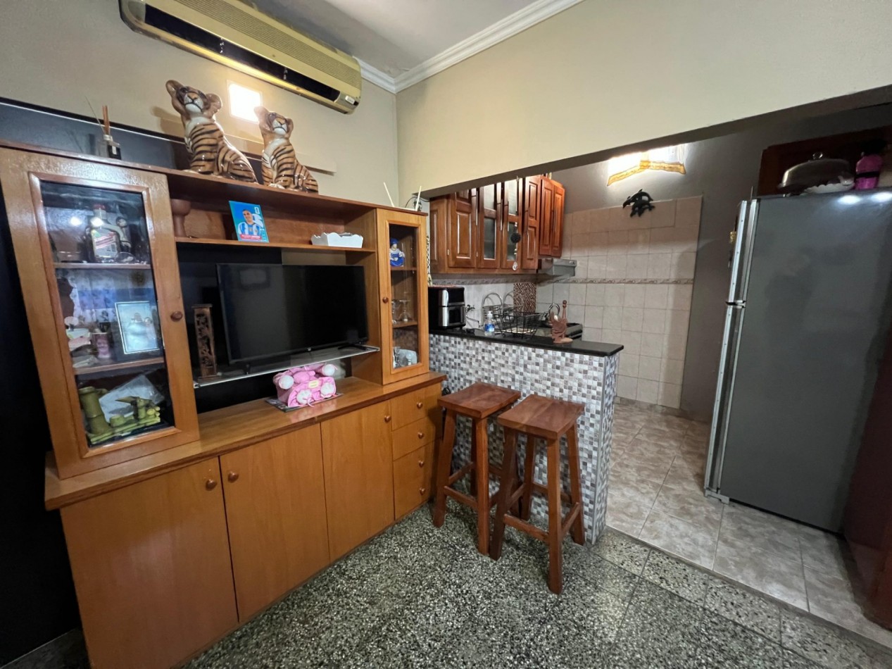 Miller 1400 Casa de 3 dormitorios - Zona Casiano Casas 