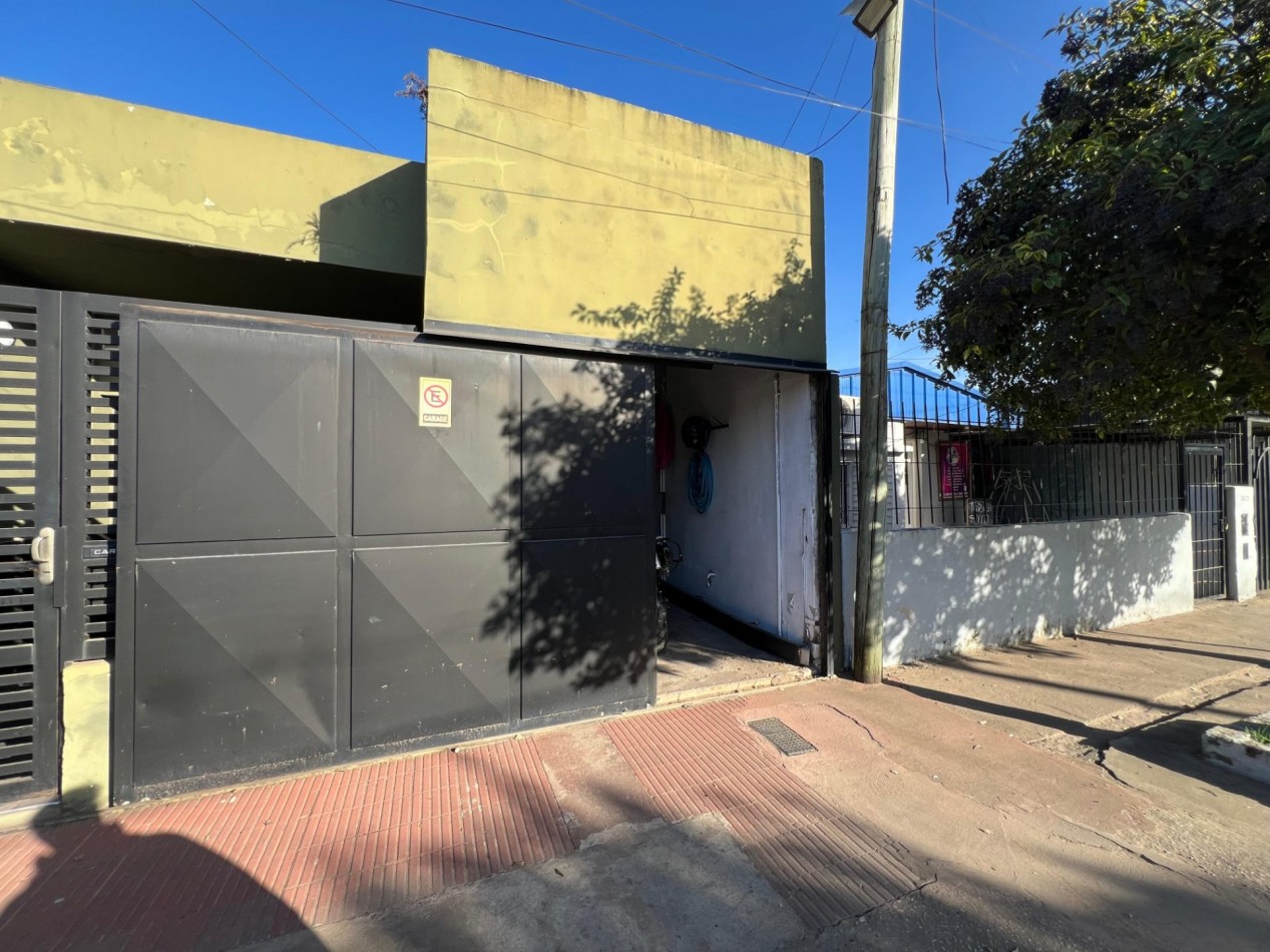 Miller 1400 Casa de 3 dormitorios - Zona Casiano Casas 