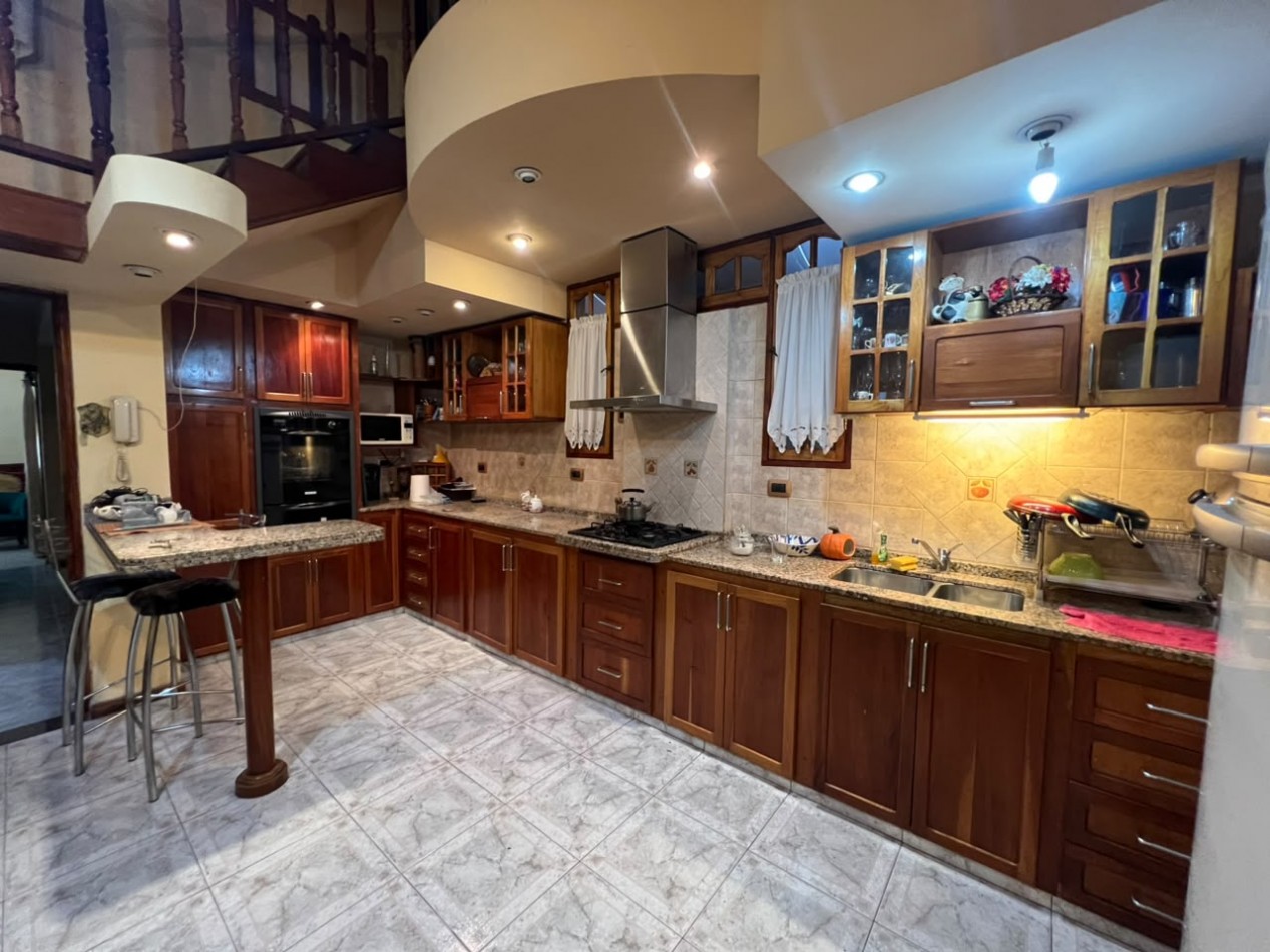 Casa en venta, 4 dormitorios - Gaboto 730, entre Laprida y Buenos Aires - Rosario