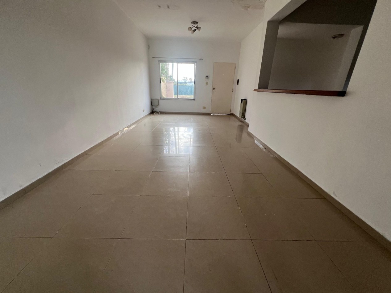 Tierra de sueños 2, M. L. King 2600. Moderna casa con 3 dormitorios, cochera, quincho y pileta!!
