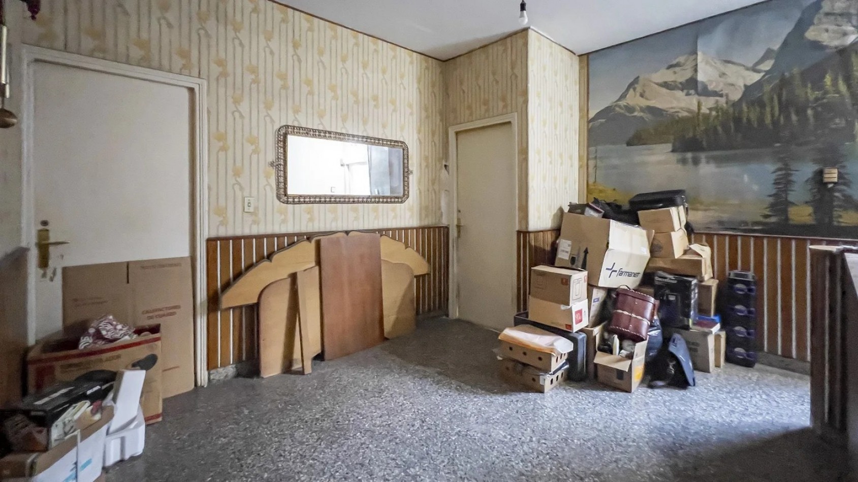 Av Arijon 2700, importante propiedad con comercios al frente,