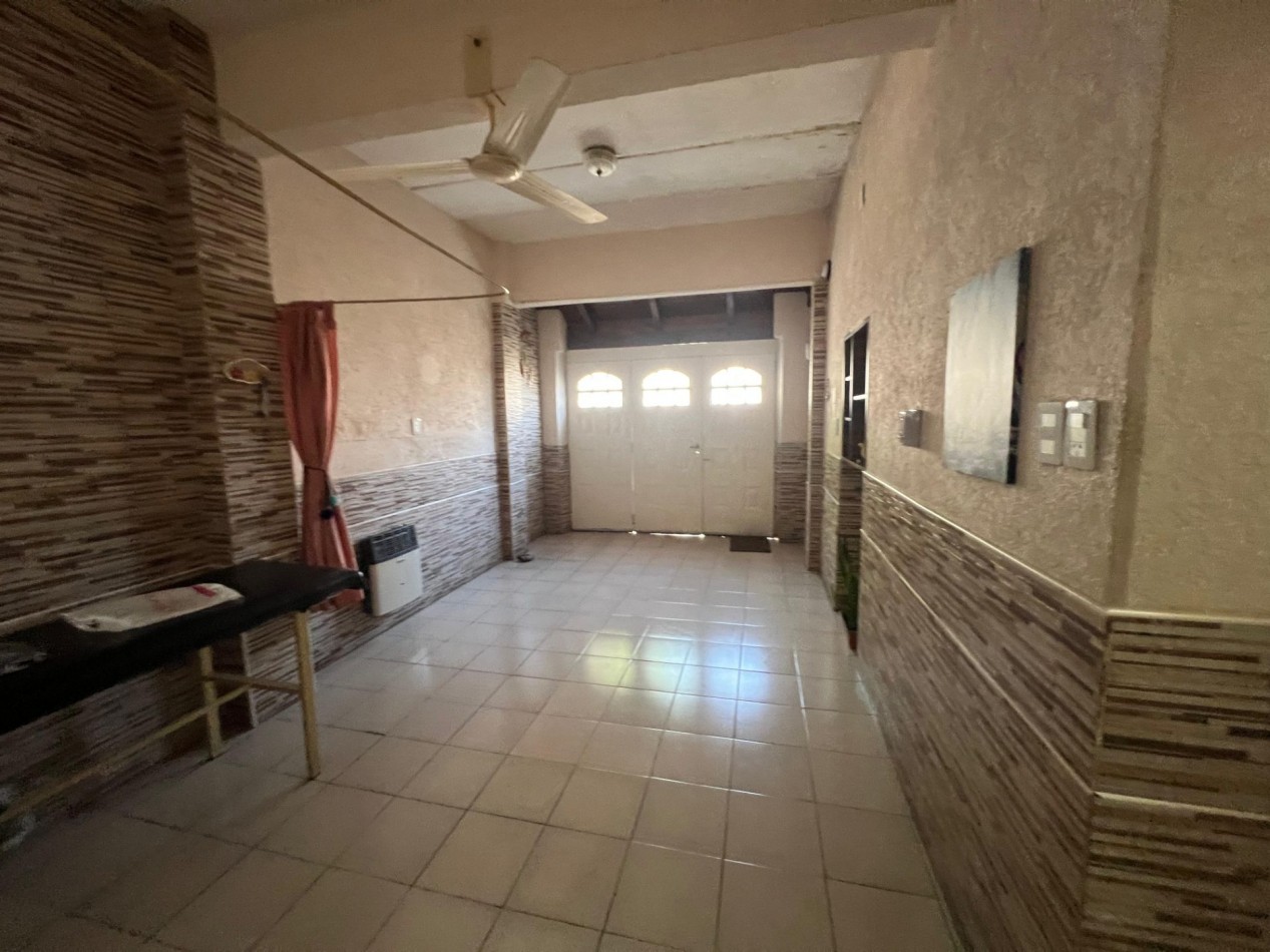 Sugasti 3400, casa de dos dormitorios + construccion a terminar.