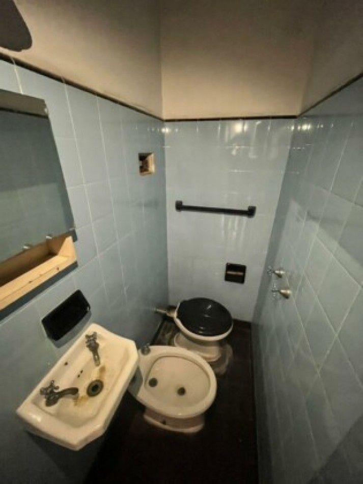 Av. pellegrini al 2300 - Departamento Planta Baja de 3 dormitorio con cohera - piso exclusivo