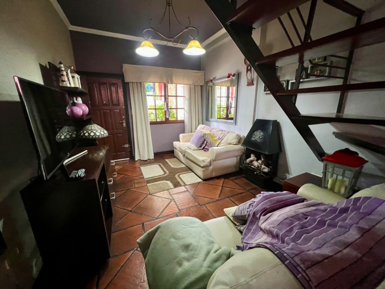 Propiedad de 3 dormitorios, parrillero, cochera.
