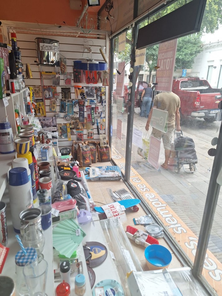 Fondo de comercio, cordoba 2400, Ferreteria y multirubro.